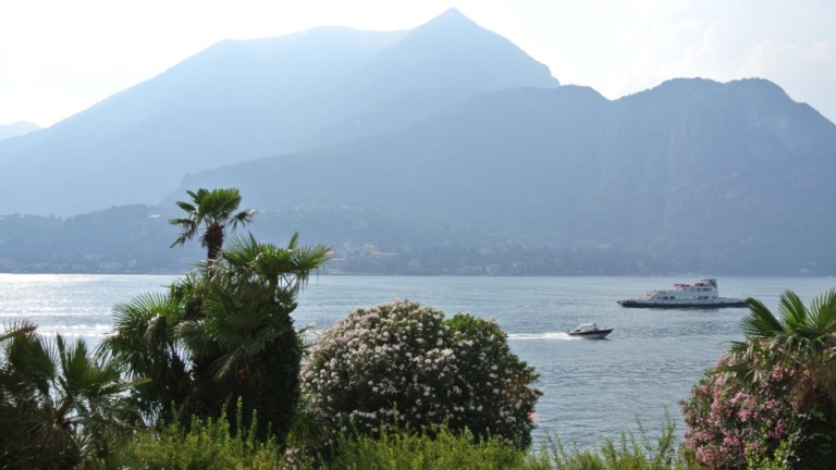 Süden mit Stil mit dem Audi TT Roadster am Comer See und an der Côte d’Azur Süden mit Stil mit dem Audi TT Roadster am Comer See und an der Côte d’Azur