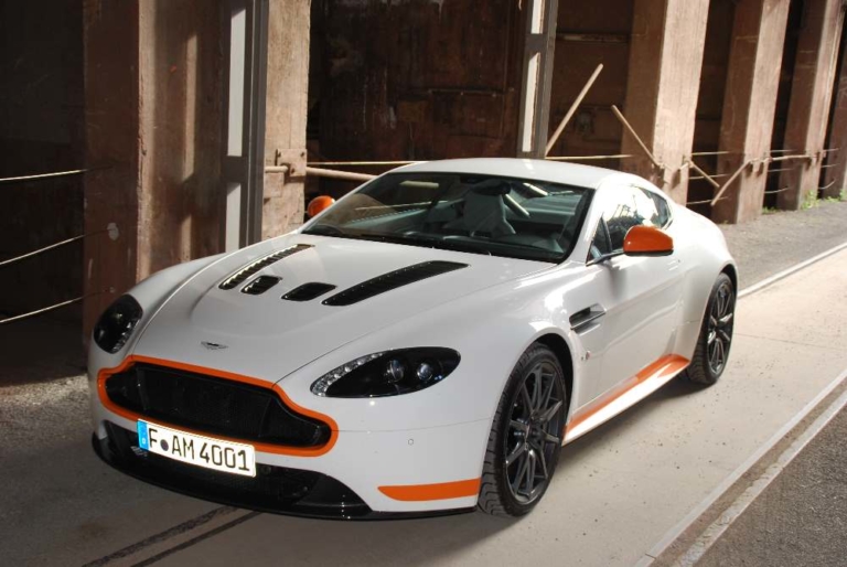 Aston Martin Vantage V12 S Coupé