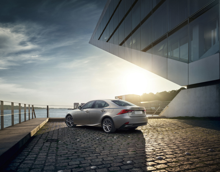 Brav im Auftritt, stark im Antritt (Lexus IS 300h F-Sport)