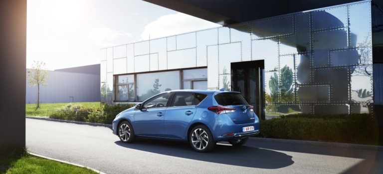 Mit Pepp und Komfort preiswert reisen (Toyota Auris)