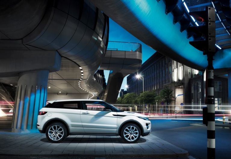 My car is my castle (Range Rover Evoque)