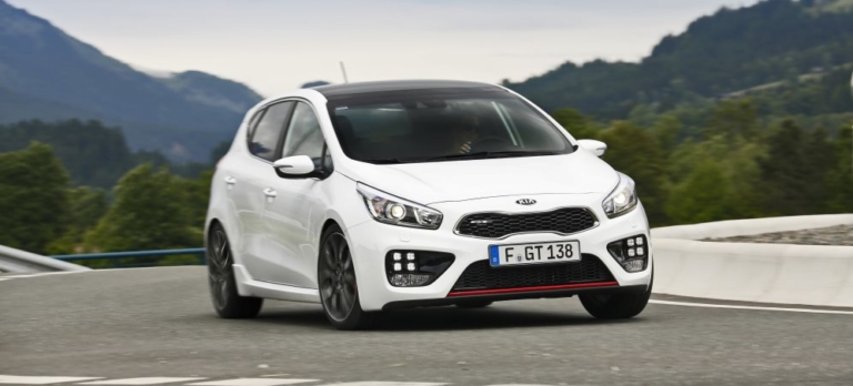 Muskelspiel auf koreanisch (Kia cee´d GT) Muskelspiel auf koreanisch (Kia cee´d GT)