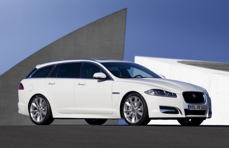Sportlicher Edel-Transporter auf Samtpfoten (Jaguar XF Sportbrake)