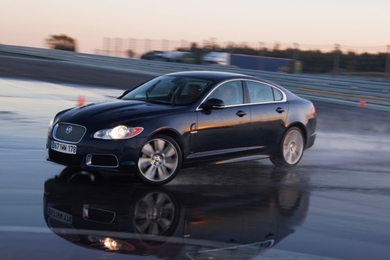 Traditions-Limousine in moderner Ausrichtung: Jaguar XFR-S